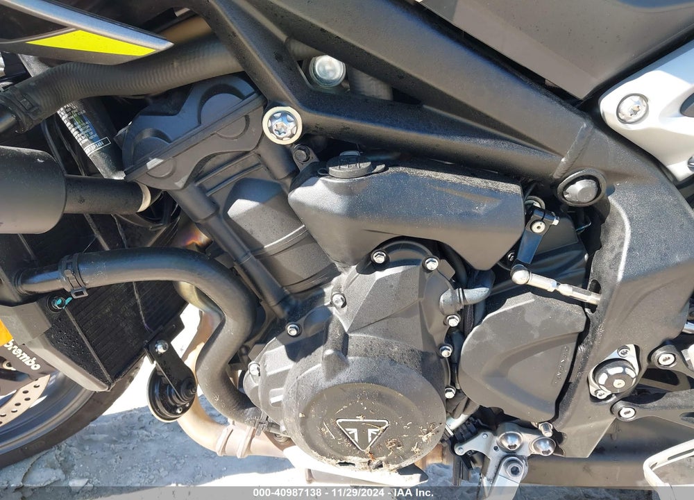 2024 TRIUMPH MOTORCYCLE STREET TRIPLE 765 R VIN: SMTA604S3RTBP1484