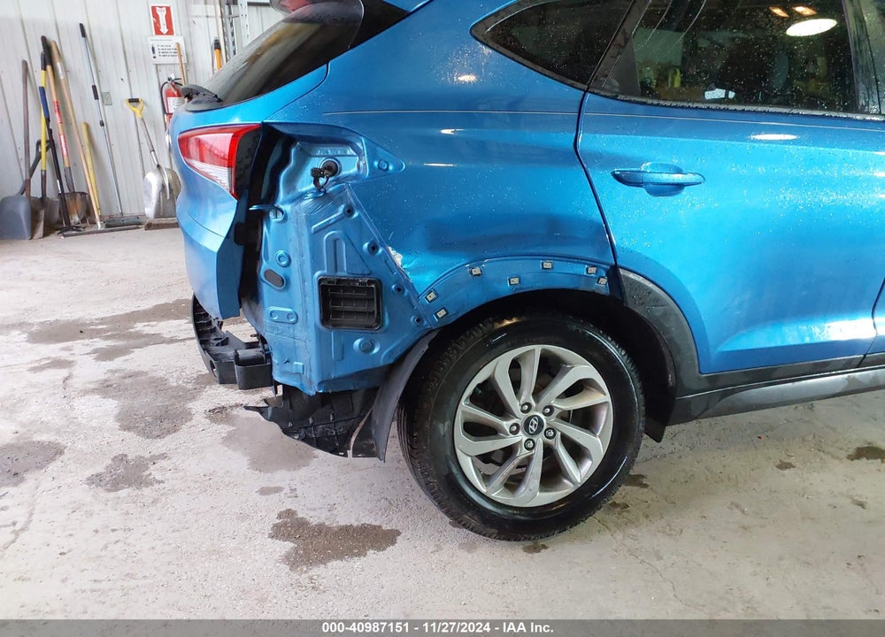 2016 HYUNDAI TUCSON SE VIN: KM8J33A43GU075918