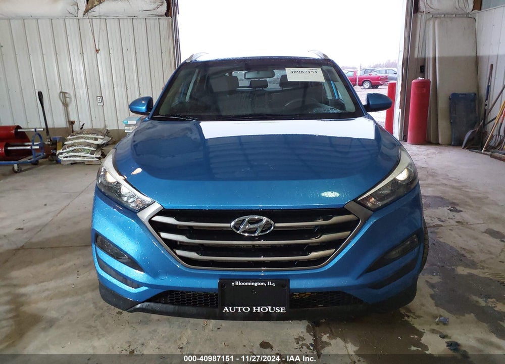 2016 HYUNDAI TUCSON SE VIN: KM8J33A43GU075918