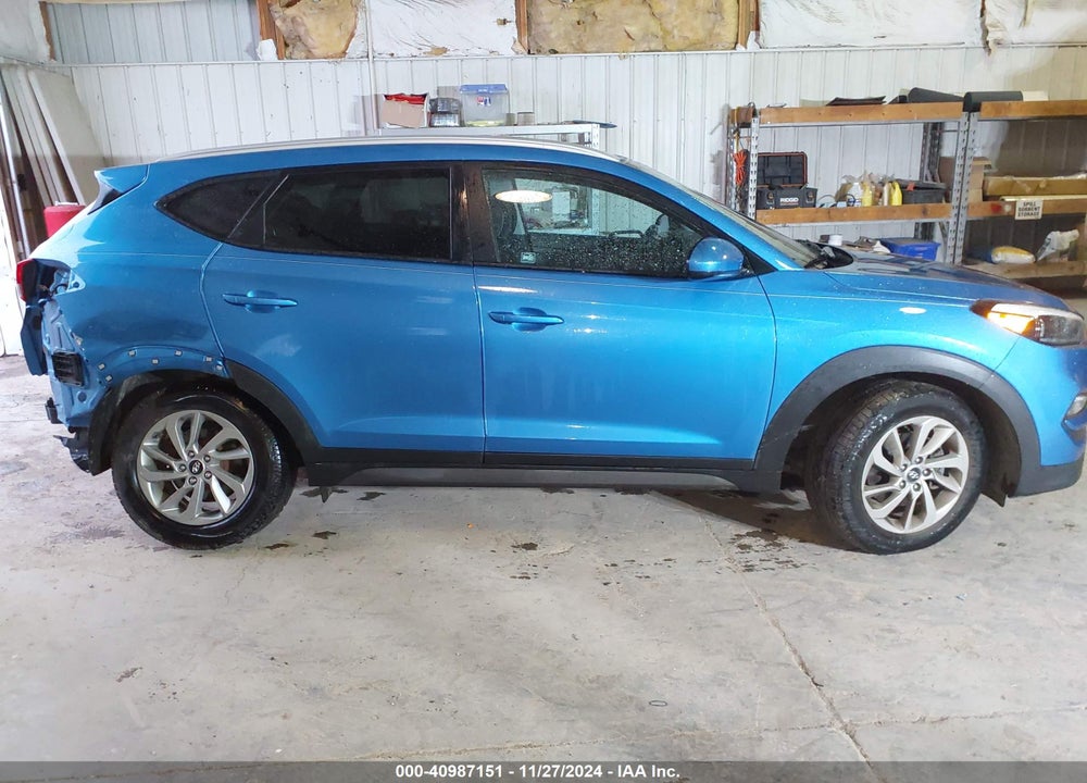 2016 HYUNDAI TUCSON SE VIN: KM8J33A43GU075918