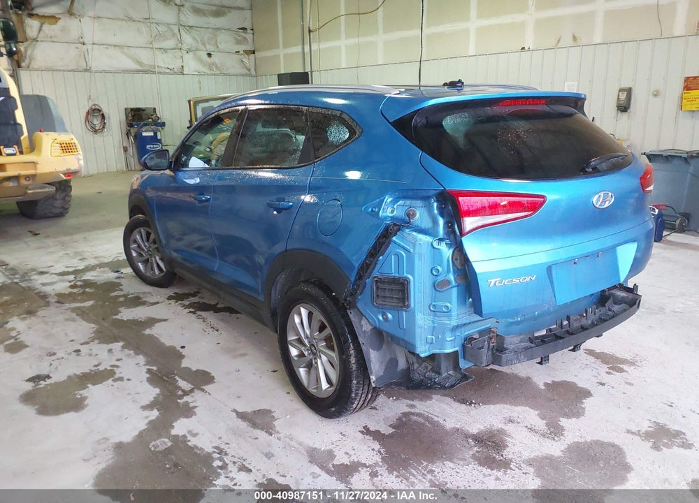 2016 HYUNDAI TUCSON SE VIN: KM8J33A43GU075918