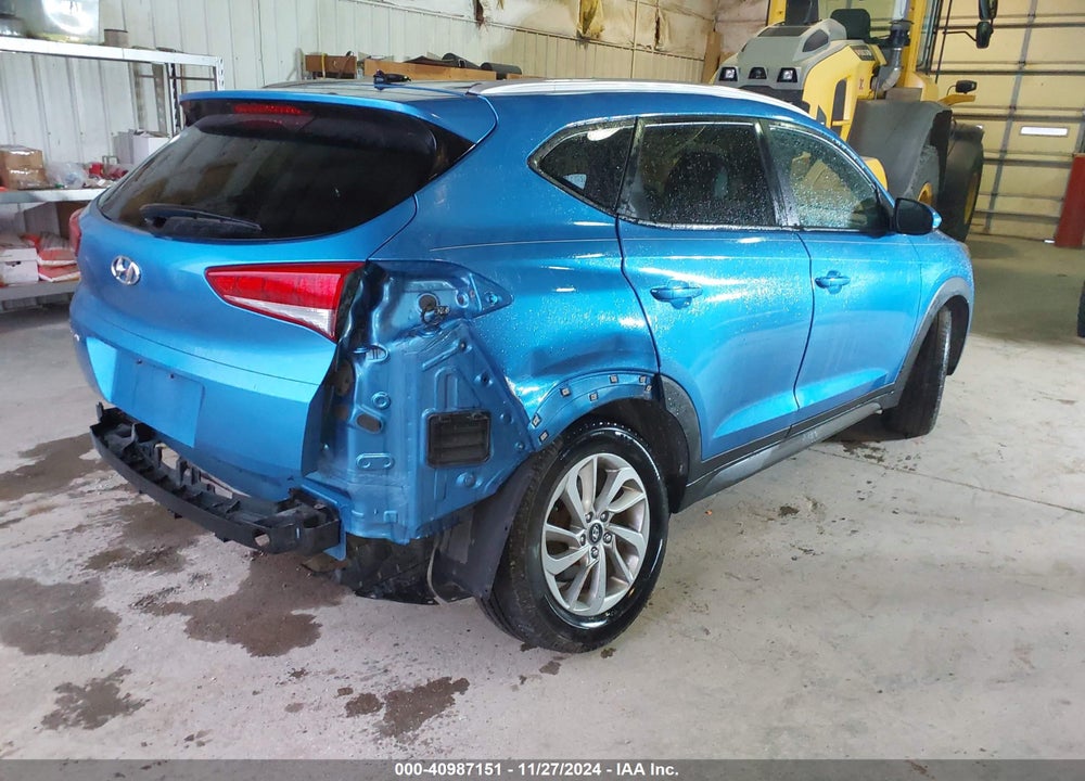 2016 HYUNDAI TUCSON SE VIN: KM8J33A43GU075918