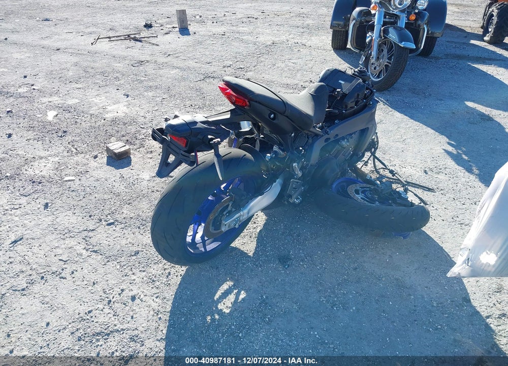 2023 YAMAHA MT09 D VIN: JYARN72E1PA001944
