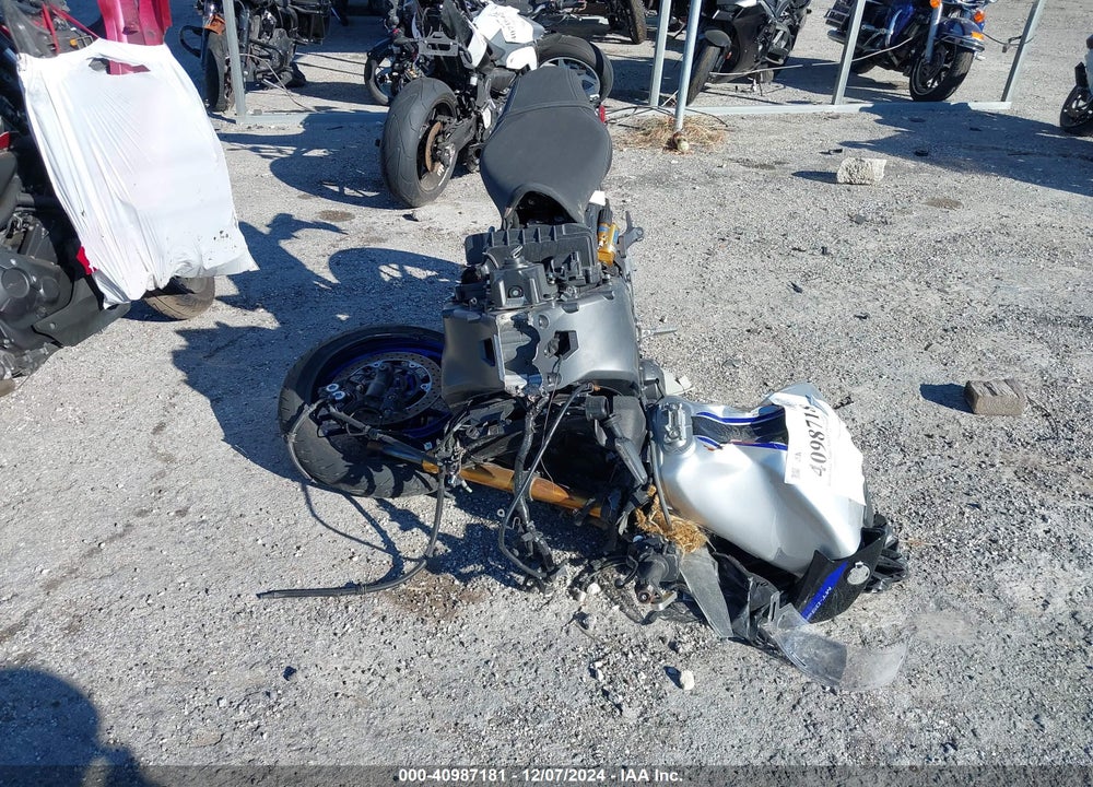 2023 YAMAHA MT09 D VIN: JYARN72E1PA001944