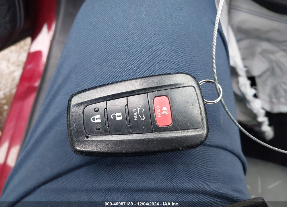 2022 TOYOTA RAV4 HYBRID XLE VIN: 4T3RWRFV8NU058549