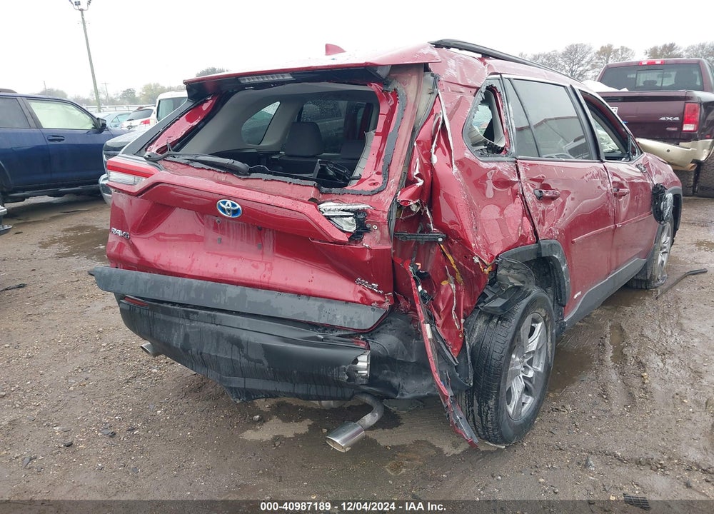 2022 TOYOTA RAV4 HYBRID XLE VIN: 4T3RWRFV8NU058549