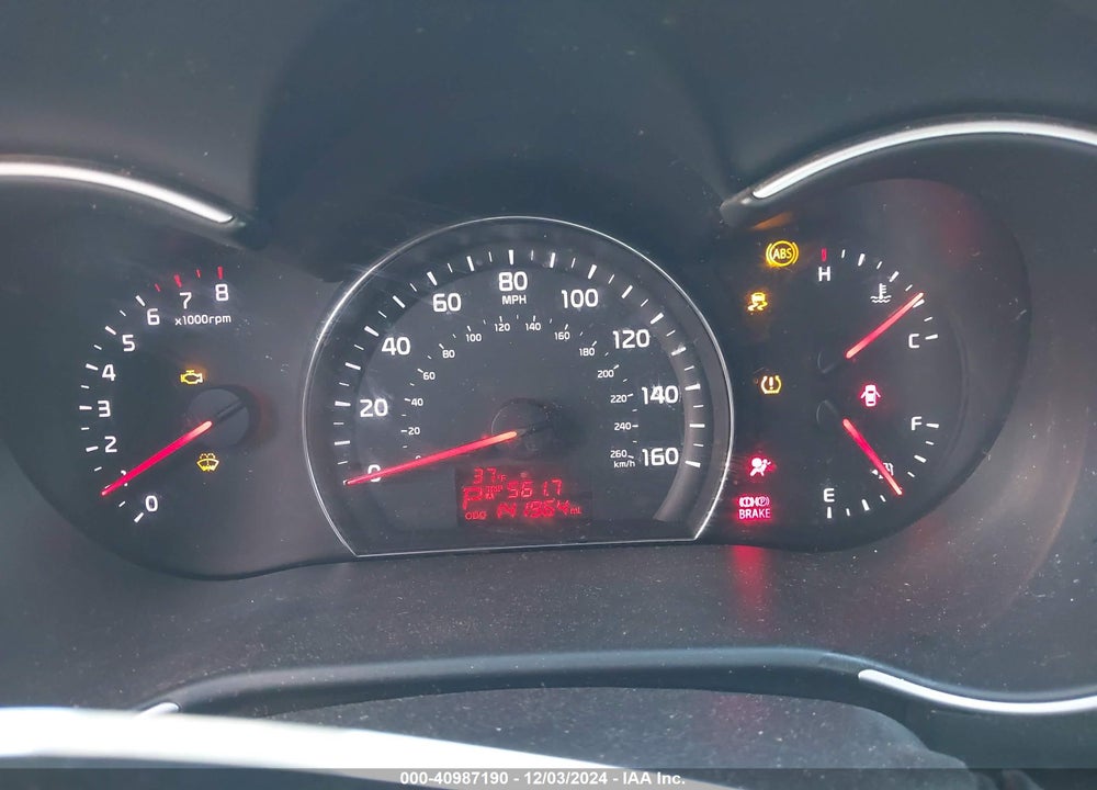 2015 KIA SORENTO LX VIN: 5XYKTDA64FG557068