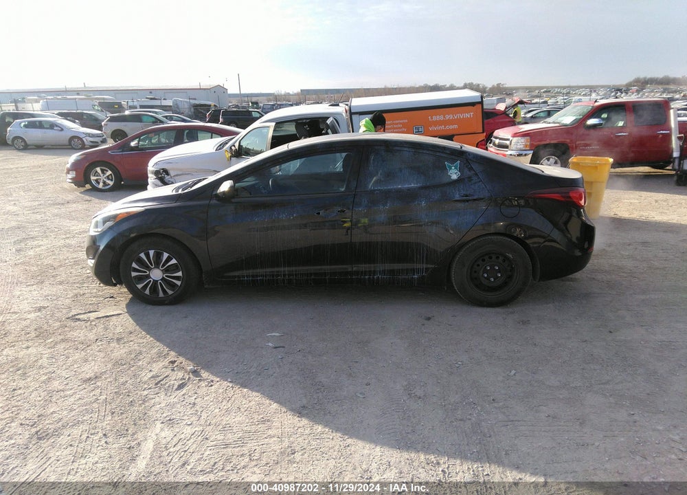 2016 HYUNDAI ELANTRA VIN: 5NPDH4AE8GH788809
