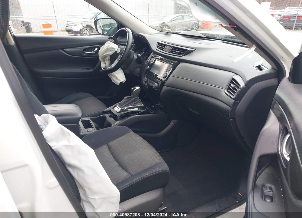 2017 NISSAN ROGUE SV VIN: JN8AT2MV5HW265975