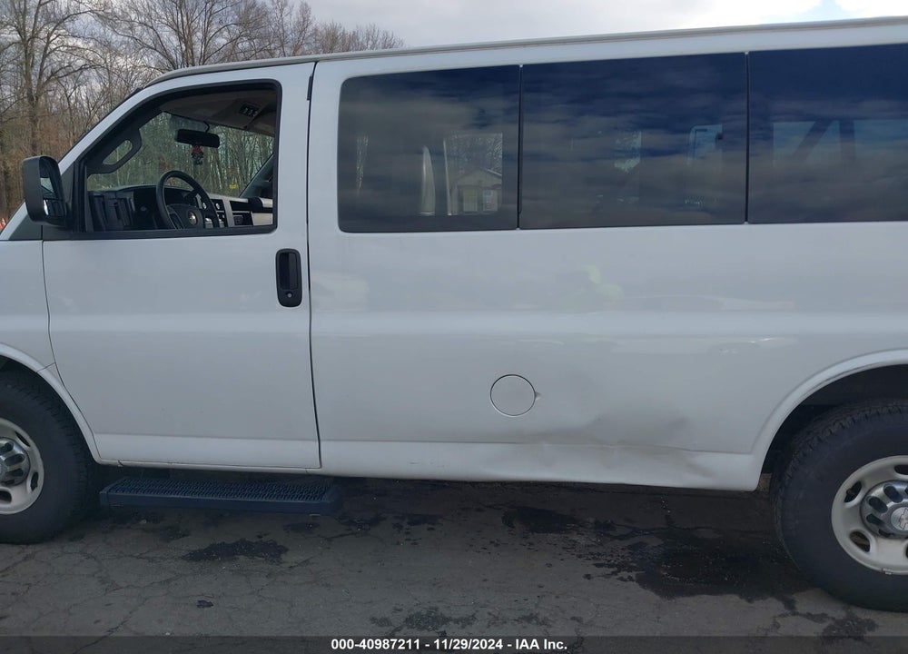 2018 CHEVROLET EXPRESS 3500 LT VIN: 1GAZGMFG4J1168551
