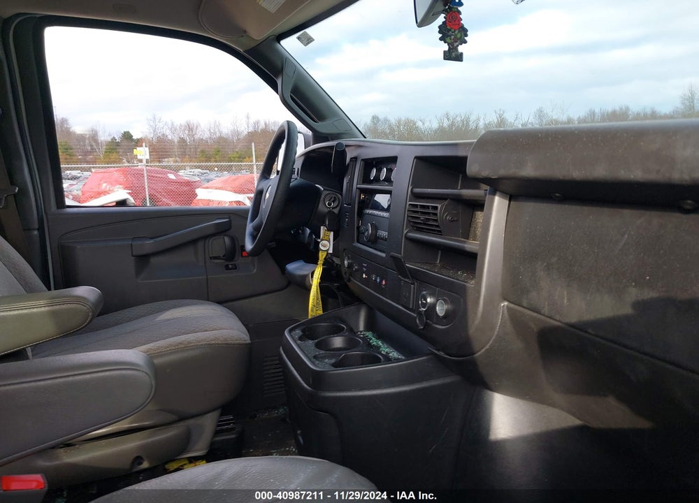 2018 CHEVROLET EXPRESS 3500 LT VIN: 1GAZGMFG4J1168551