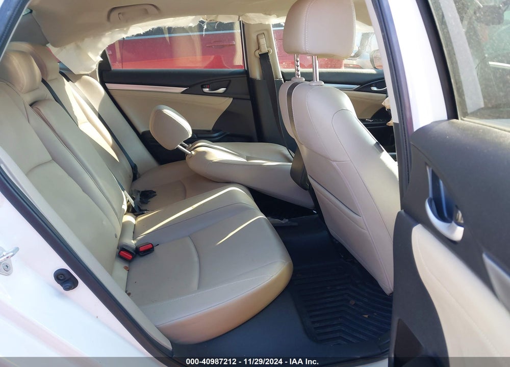 2018 HONDA CIVIC EX-L VIN: JHMFC1F76JX003164
