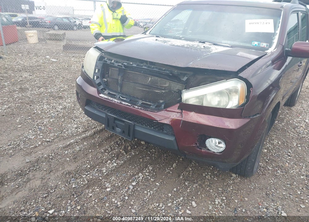 2011 HONDA PILOT EX VIN: 5FNYF4H4XBB005517