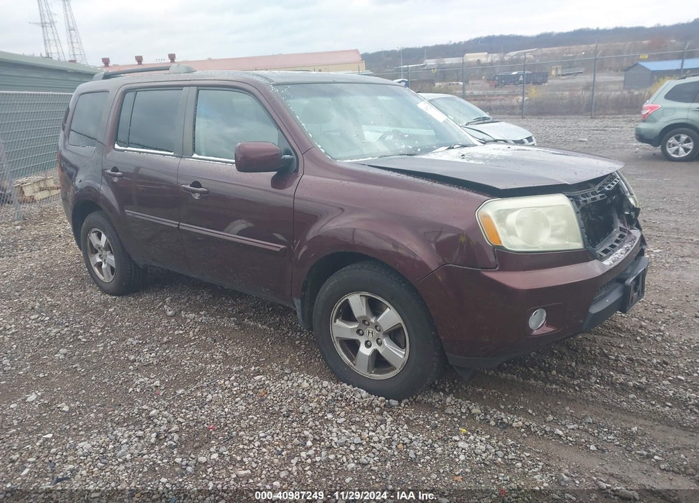 2011 HONDA PILOT EX VIN: 5FNYF4H4XBB005517