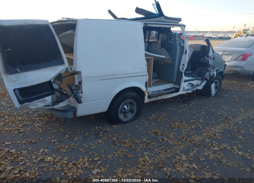 2000 CHEVROLET ASTRO VIN: 1GCDM19W0YB128368
