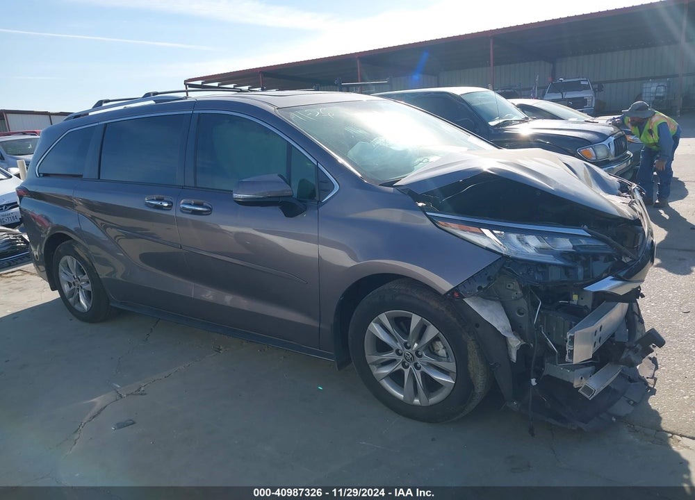 2022 TOYOTA SIENNA LIMITED VIN: 5TDZRKEC0NS092324