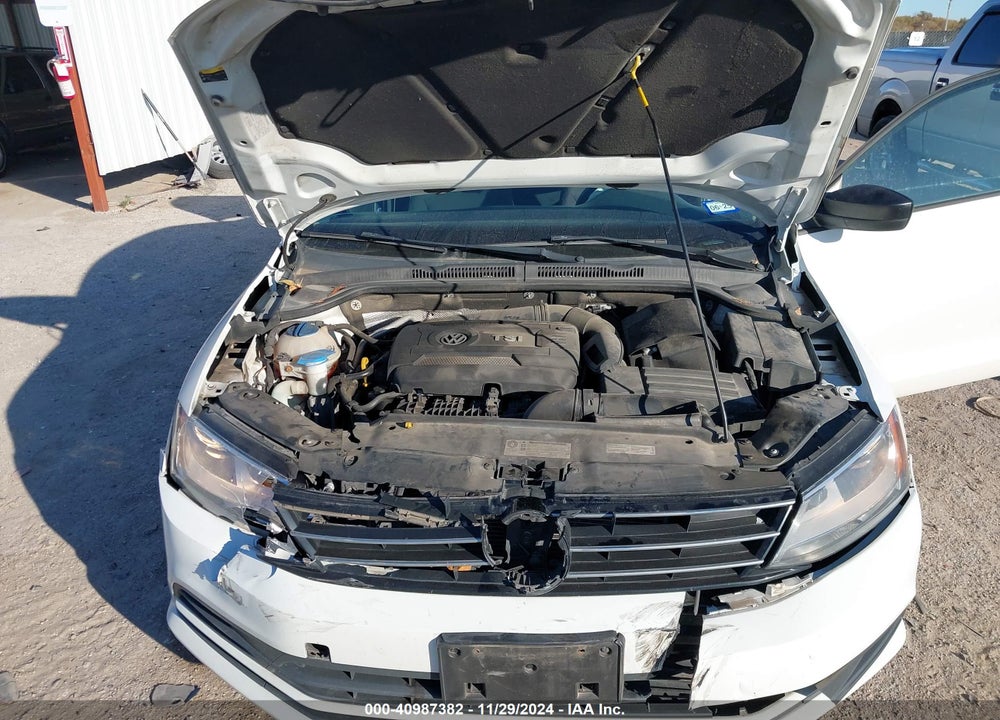 2015 VOLKSWAGEN JETTA 1.8T SE VIN: 3VWD17AJ9FM245381