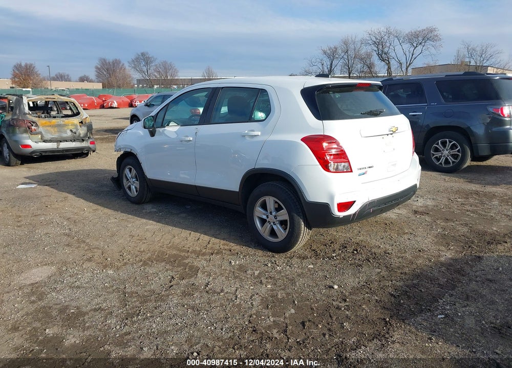 2017 CHEVROLET TRAX LS VIN: KL7CJNSB8HB260617