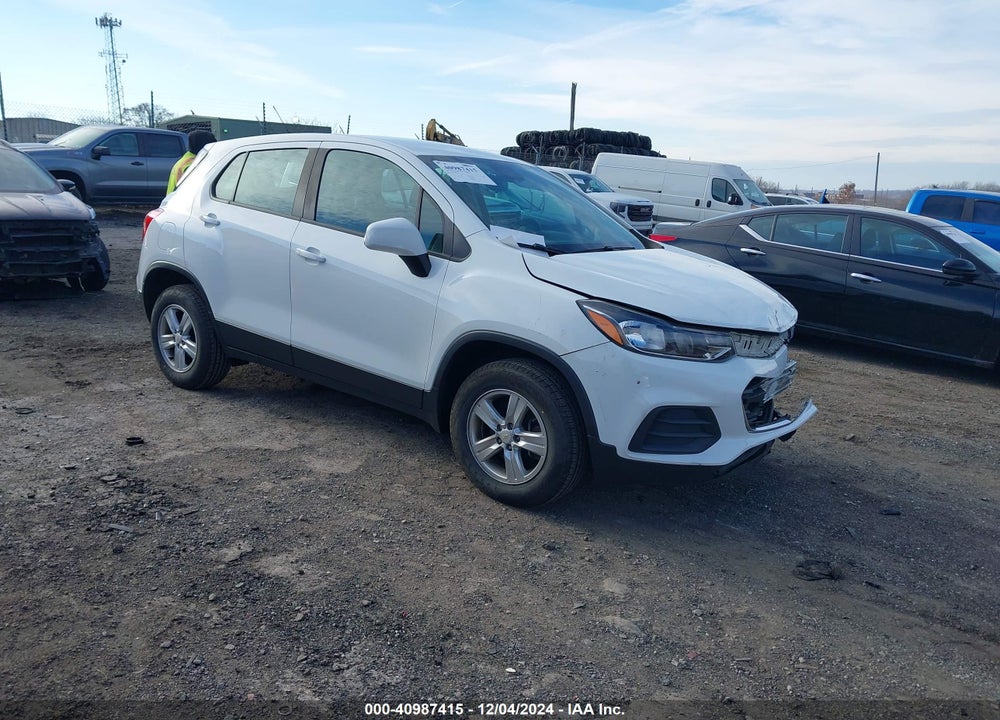 2017 CHEVROLET TRAX LS VIN: KL7CJNSB8HB260617