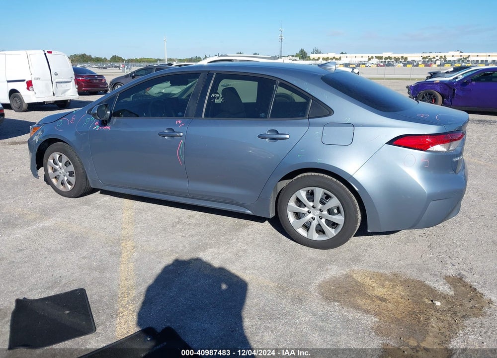 2020 TOYOTA COROLLA LE VIN: 5YFEPRAE9LP038093