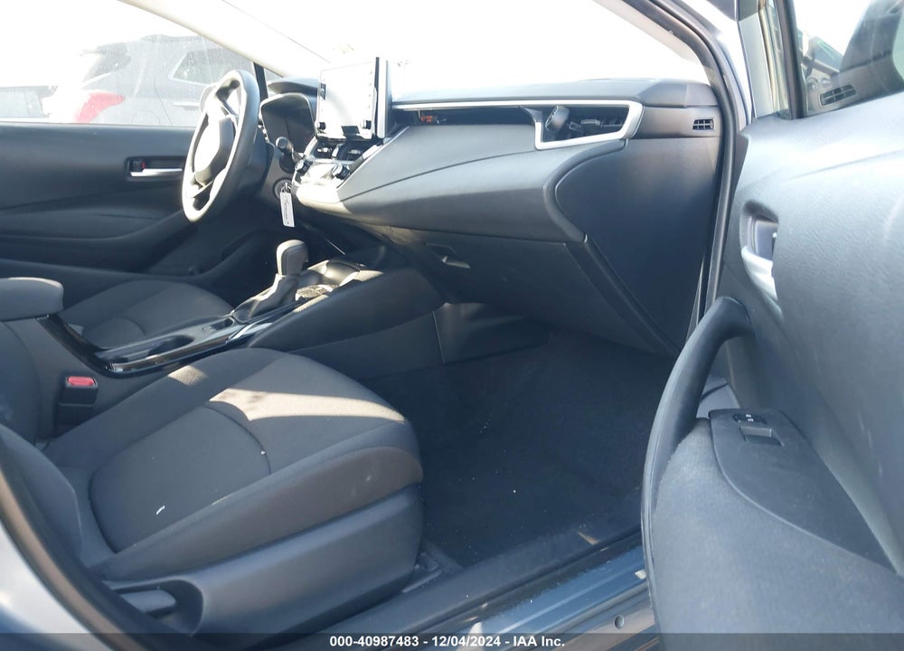 2020 TOYOTA COROLLA LE VIN: 5YFEPRAE9LP038093