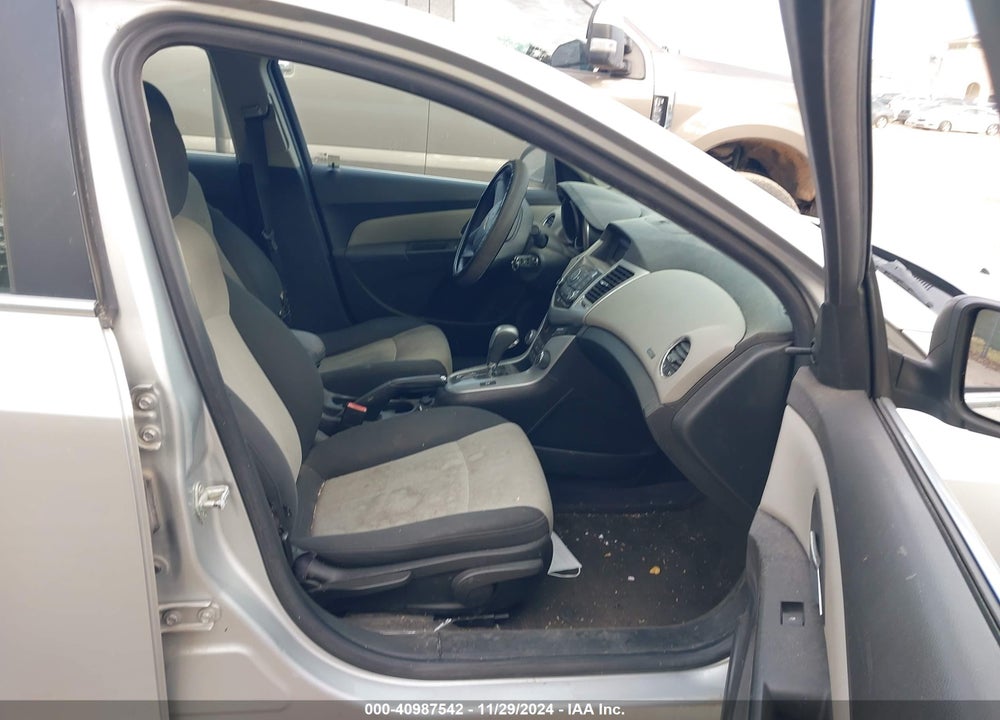 2011 CHEVROLET CRUZE LS VIN: 1G1PC5SH2B7138194