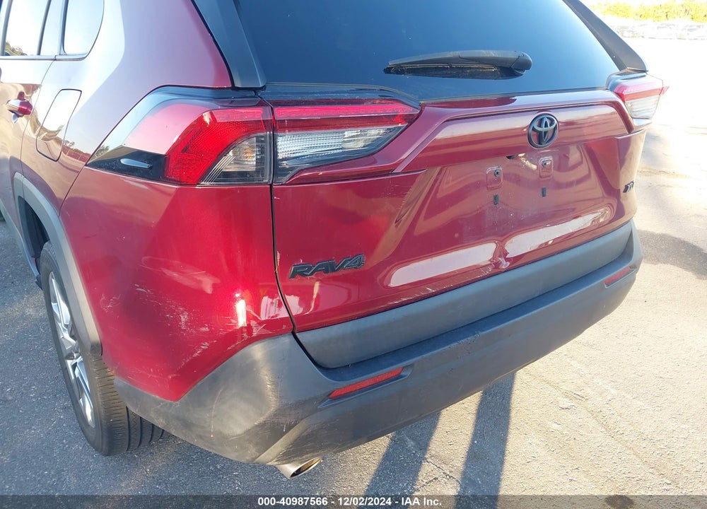 2021 TOYOTA RAV4 XLE PREMIUM VIN: 2T3C1RFV0MW157417