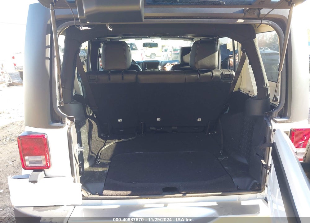 2017 JEEP WRANGLER UNLIMITED SAHARA 4X4 VIN: 1C4BJWEG9HL725461