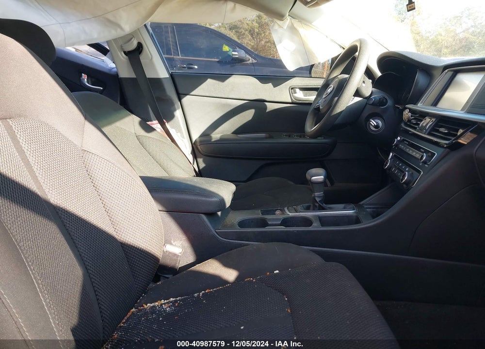 2019 KIA OPTIMA LX VIN: 5XXGT4L31KG323932