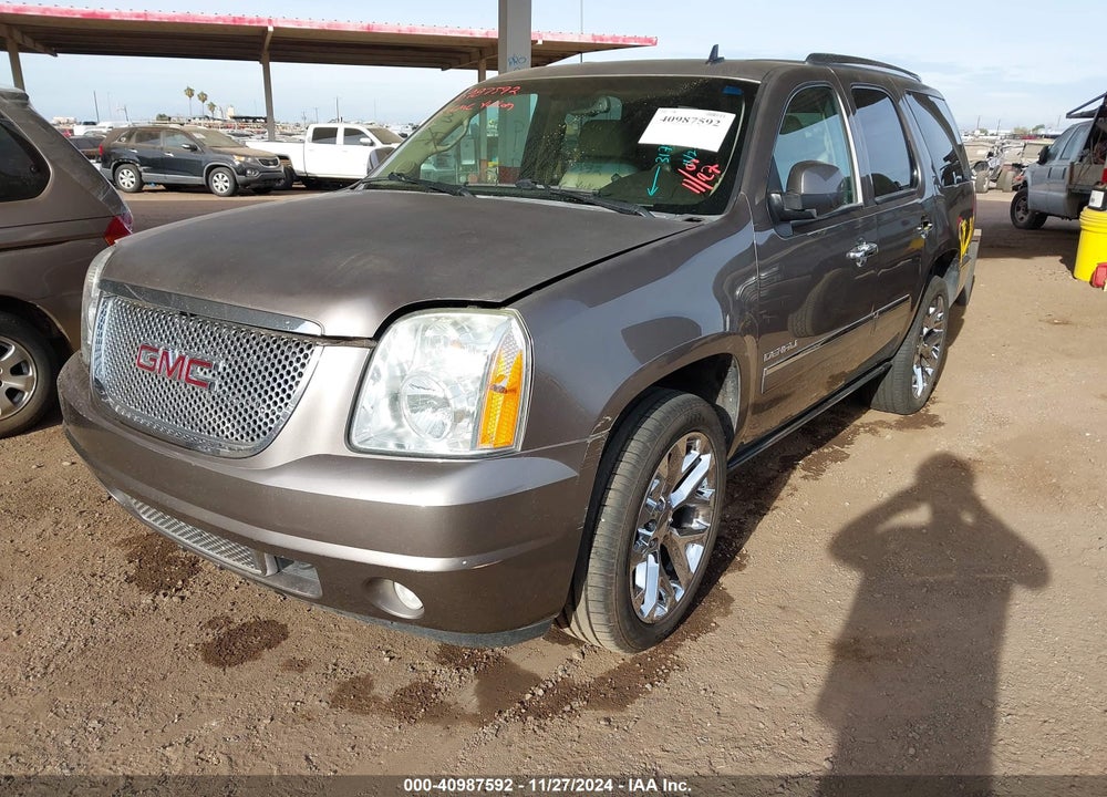 2013 GMC YUKON DENALI VIN: 1GKS1EEF6DR317917