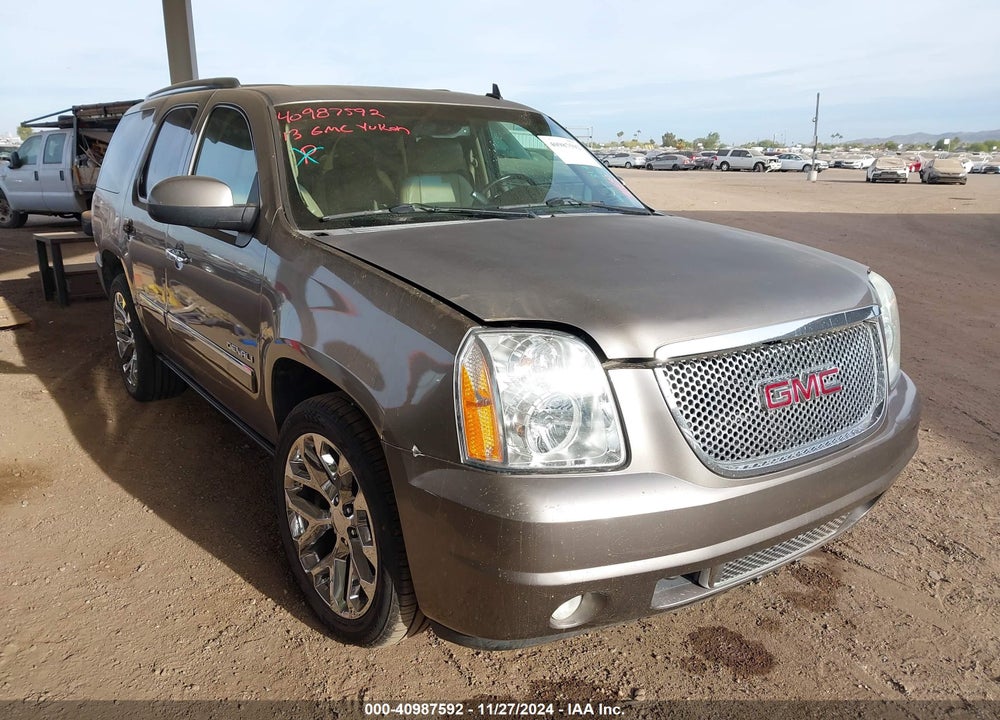 2013 GMC YUKON DENALI VIN: 1GKS1EEF6DR317917