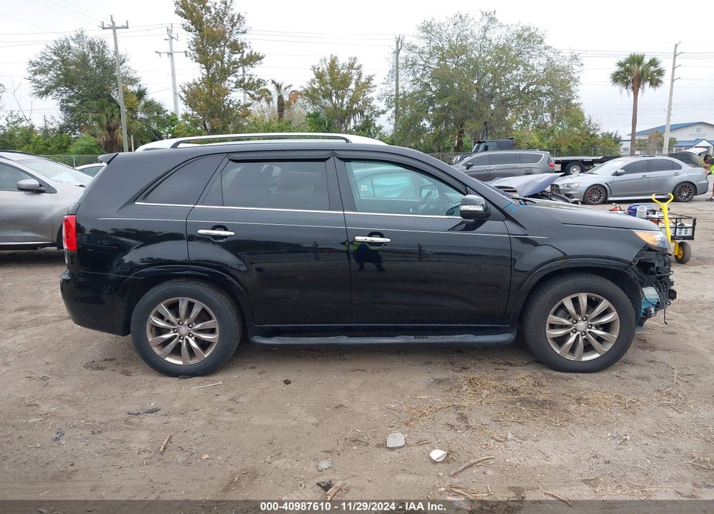 2013 KIA SORENTO SX VIN: 5XYKW4A2XDG420282