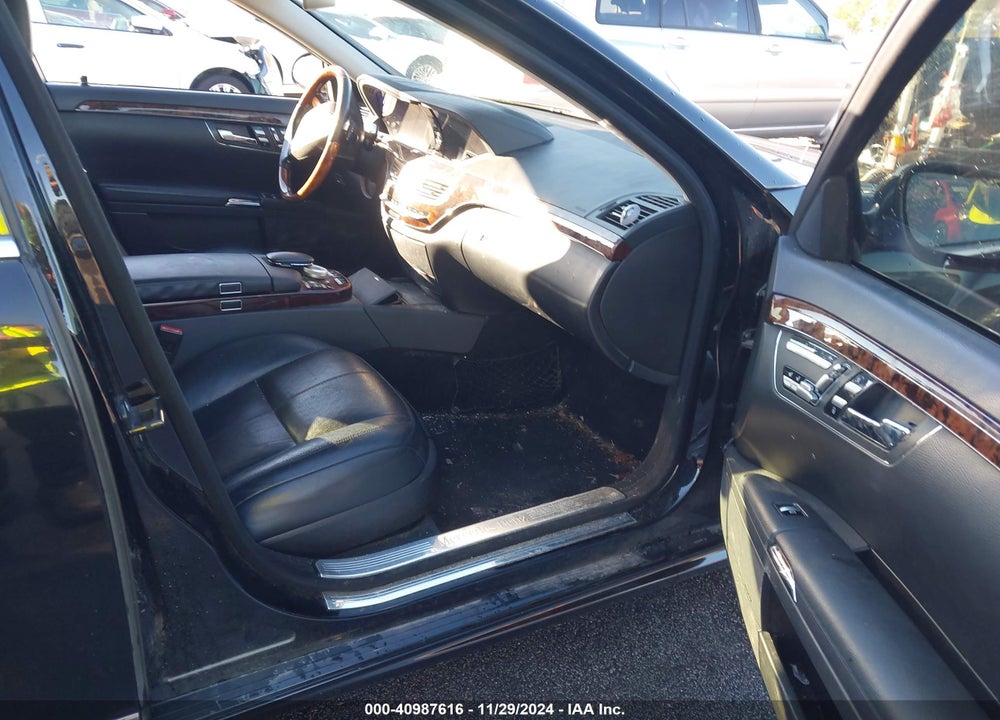 2009 MERCEDES-BENZ S 550 4MATIC VIN: WDDNG86X79A269811