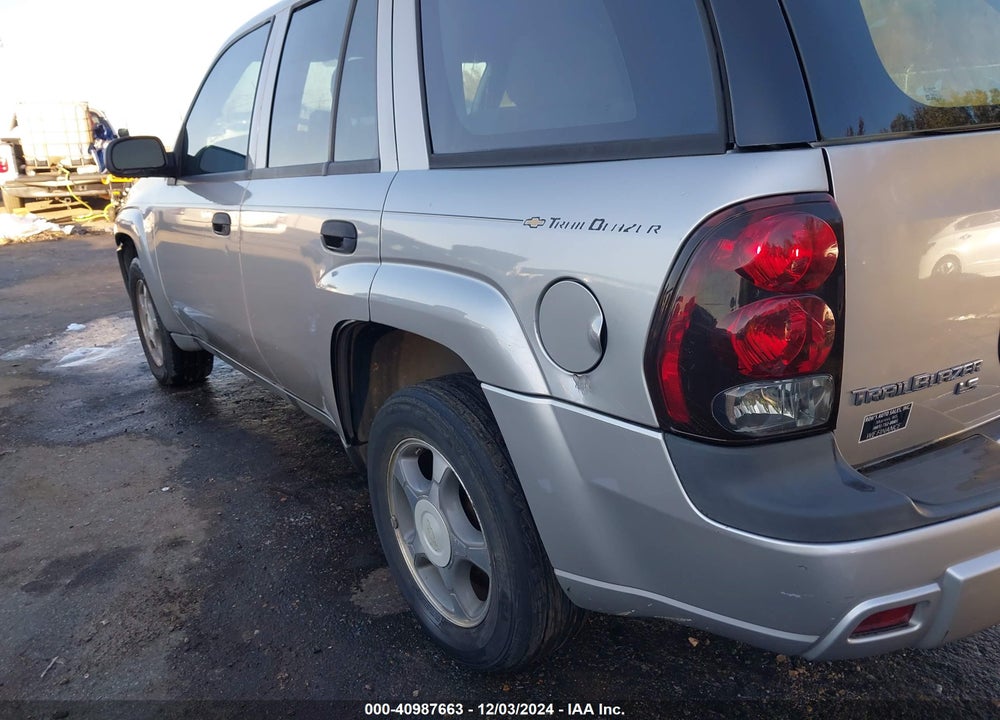 2007 CHEVROLET TRAILBLAZER LS VIN: 1GNDS13S172190749