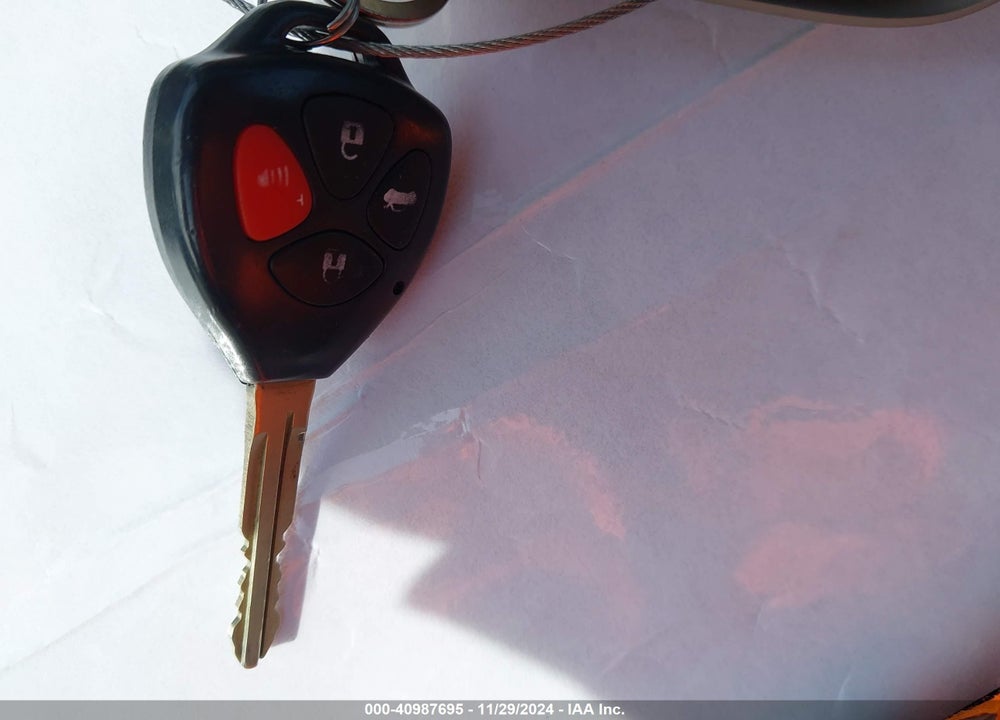 2010 TOYOTA COROLLA LE VIN: 2T1BU4EE5AC523529