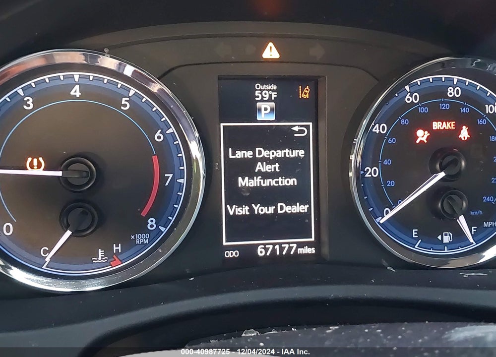 2018 TOYOTA COROLLA SE VIN: 2T1BURHE7JC063606