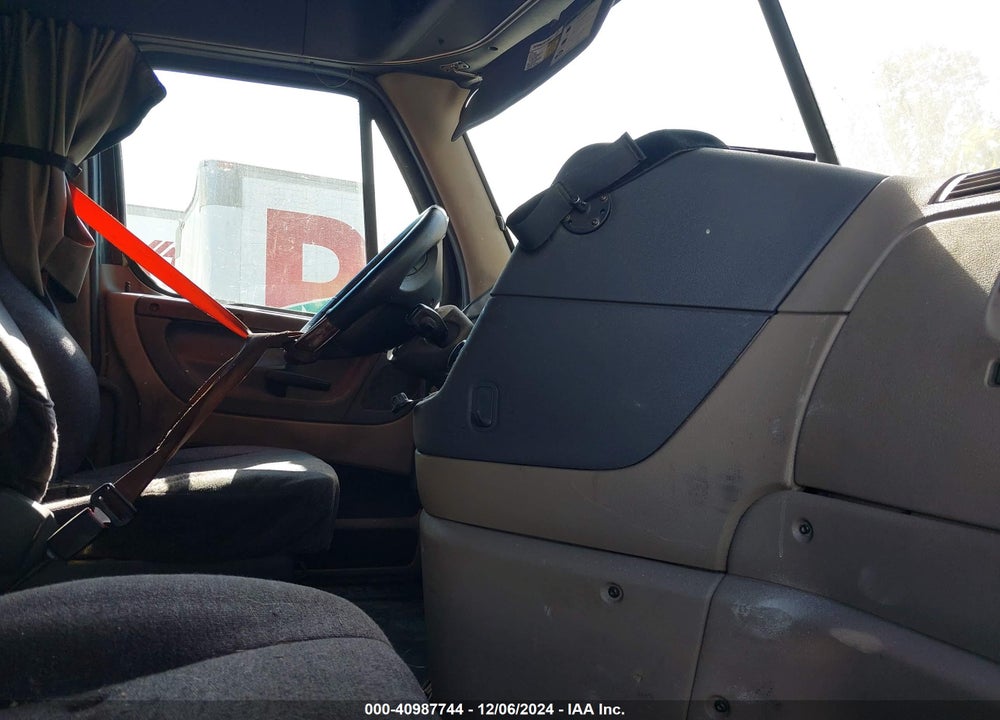 2016 FREIGHTLINER CASCADIA 125 VIN: 3AKJGLD56GSHF7092