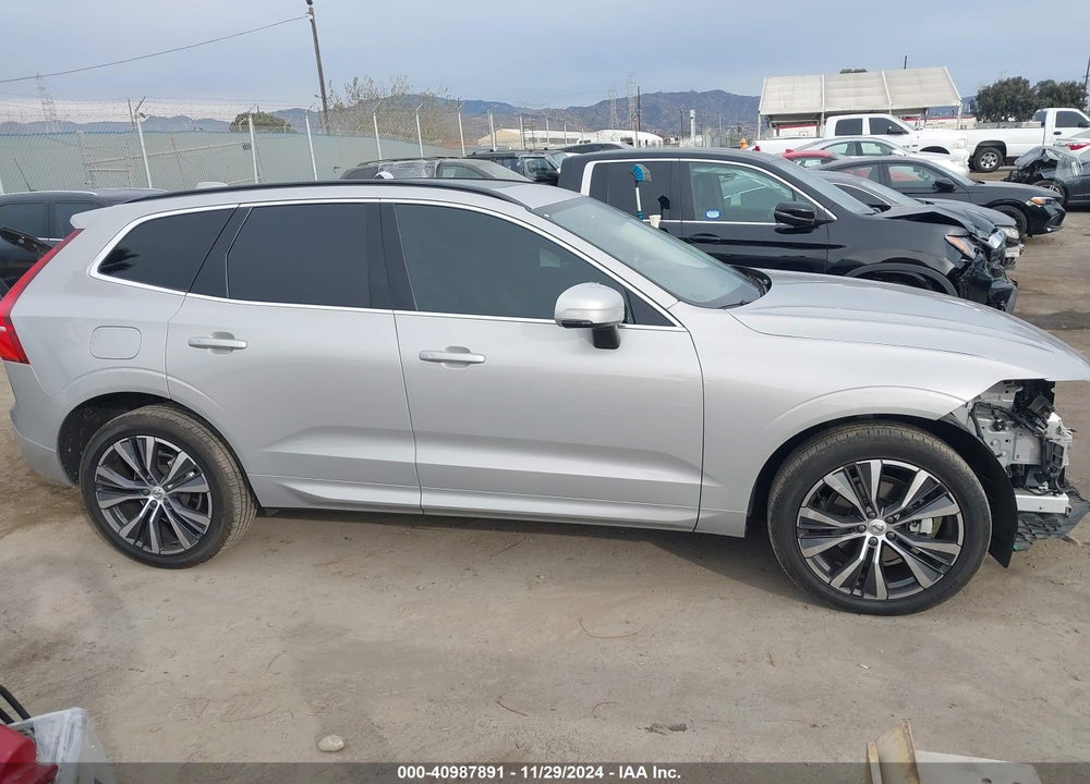 2022 VOLVO XC60 B5 MOMENTUM VIN: YV4L12RK1N1941336