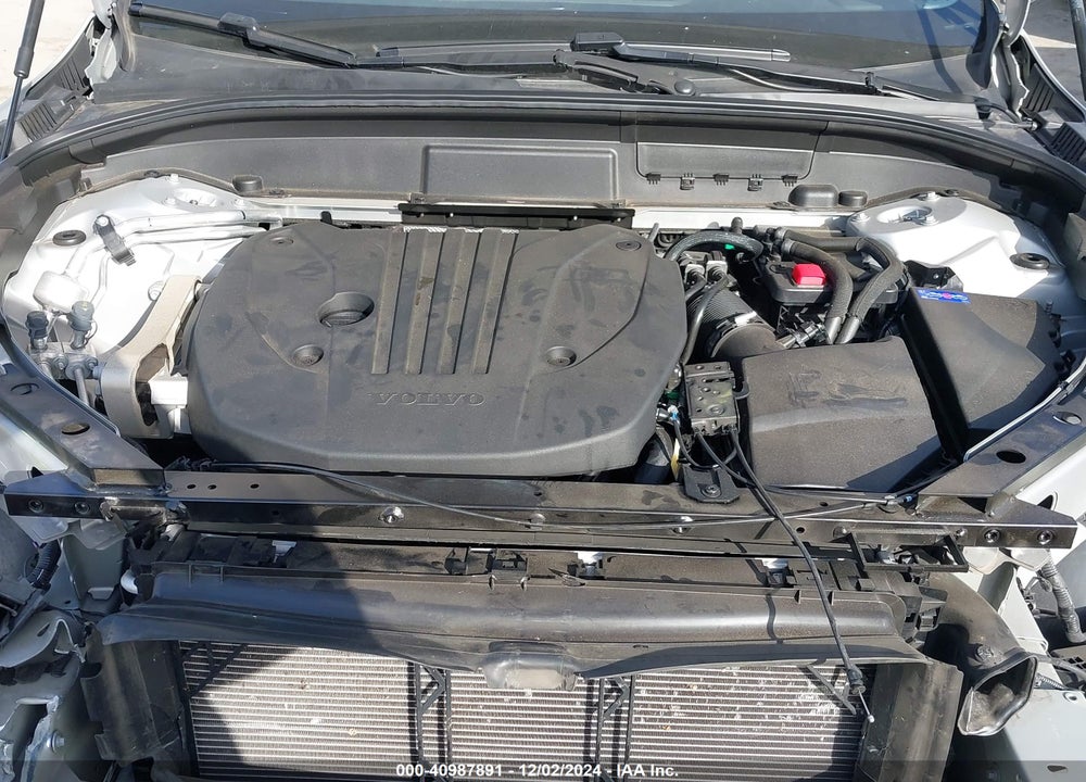2022 VOLVO XC60 B5 MOMENTUM VIN: YV4L12RK1N1941336