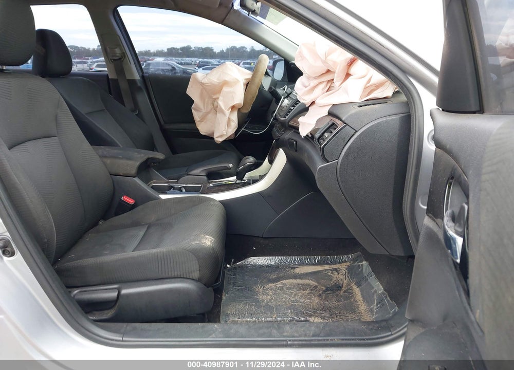 2017 HONDA ACCORD LX VIN: 1HGCR2F33HA210759
