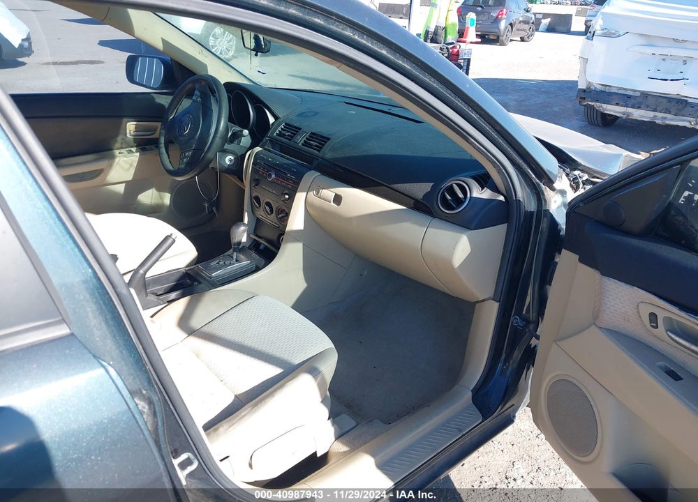 2004 MAZDA 3 I VIN: JM1BK12FX41178539