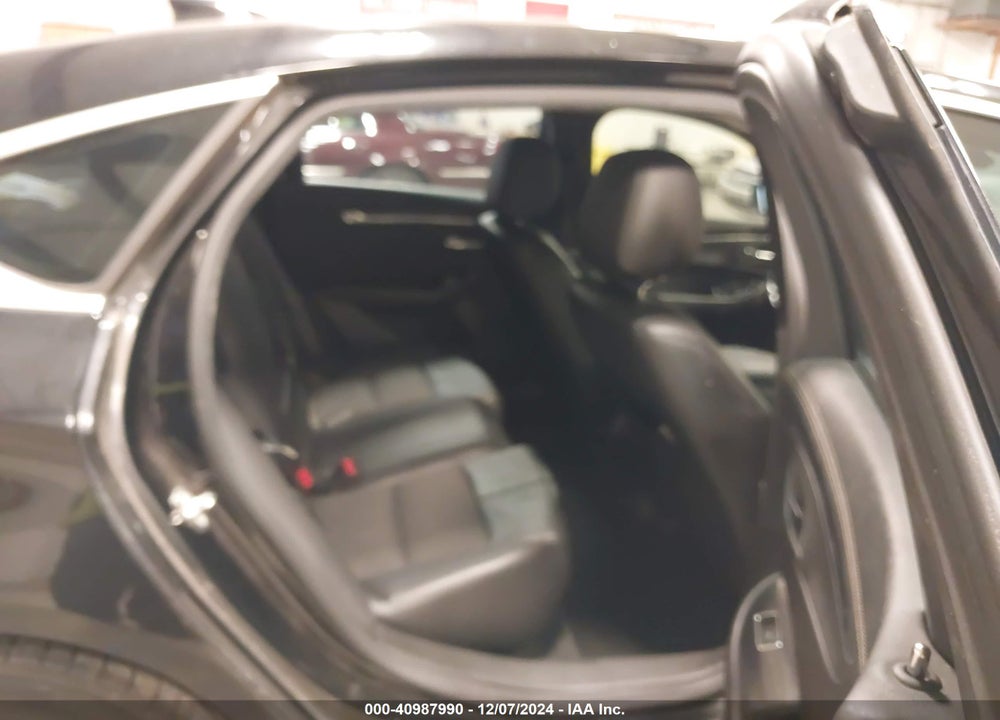 2017 CHEVROLET IMPALA 1LT VIN: 2G1105SA0H9102402