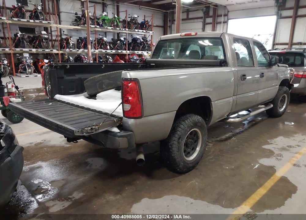 2006 CHEVROLET SILVERADO 2500HD WORK TRUCK VIN: 1GCHK23D16F239487