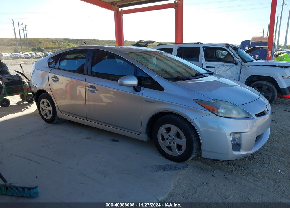 2011 TOYOTA PRIUS TWO VIN: JTDKN3DU8B5340222