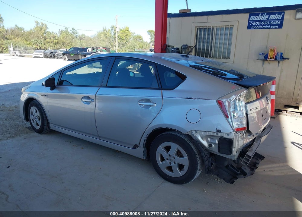 2011 TOYOTA PRIUS TWO VIN: JTDKN3DU8B5340222