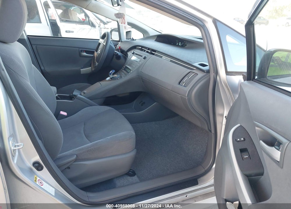 2011 TOYOTA PRIUS TWO VIN: JTDKN3DU8B5340222