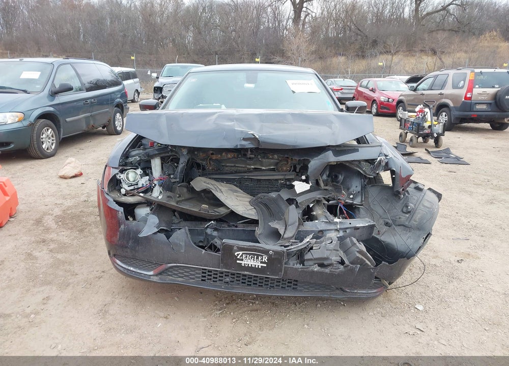 2019 CHRYSLER 300 VIN: 2C3CCAAG9KH662247