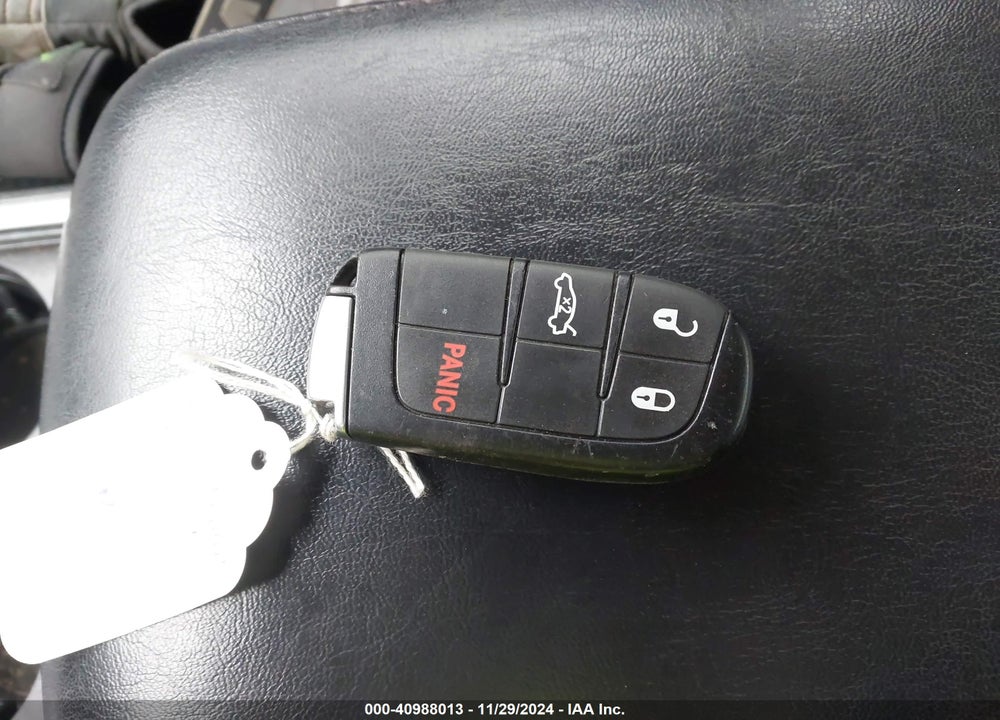 2019 CHRYSLER 300 VIN: 2C3CCAAG9KH662247