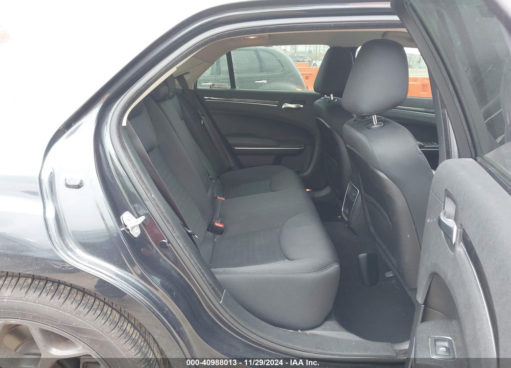 2019 CHRYSLER 300 VIN: 2C3CCAAG9KH662247