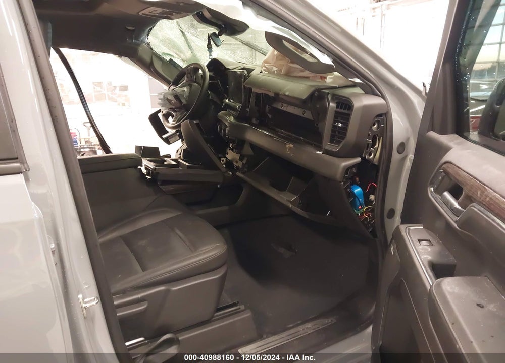 2024 CHEVROLET SILVERADO 1500 VIN: 1GCUDEE87RZ303187